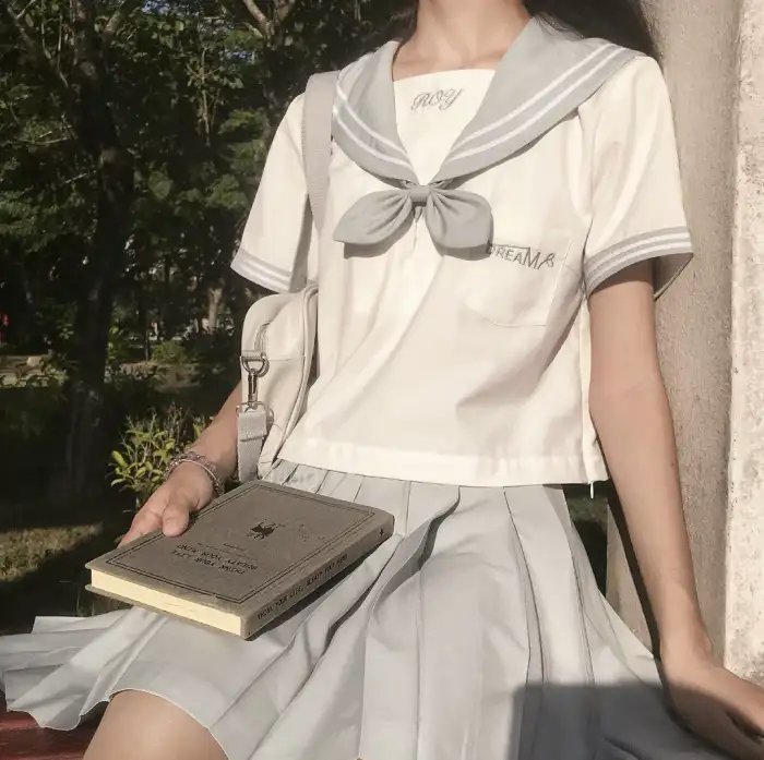 穿越反派，洗白救全家：反派怎么啦